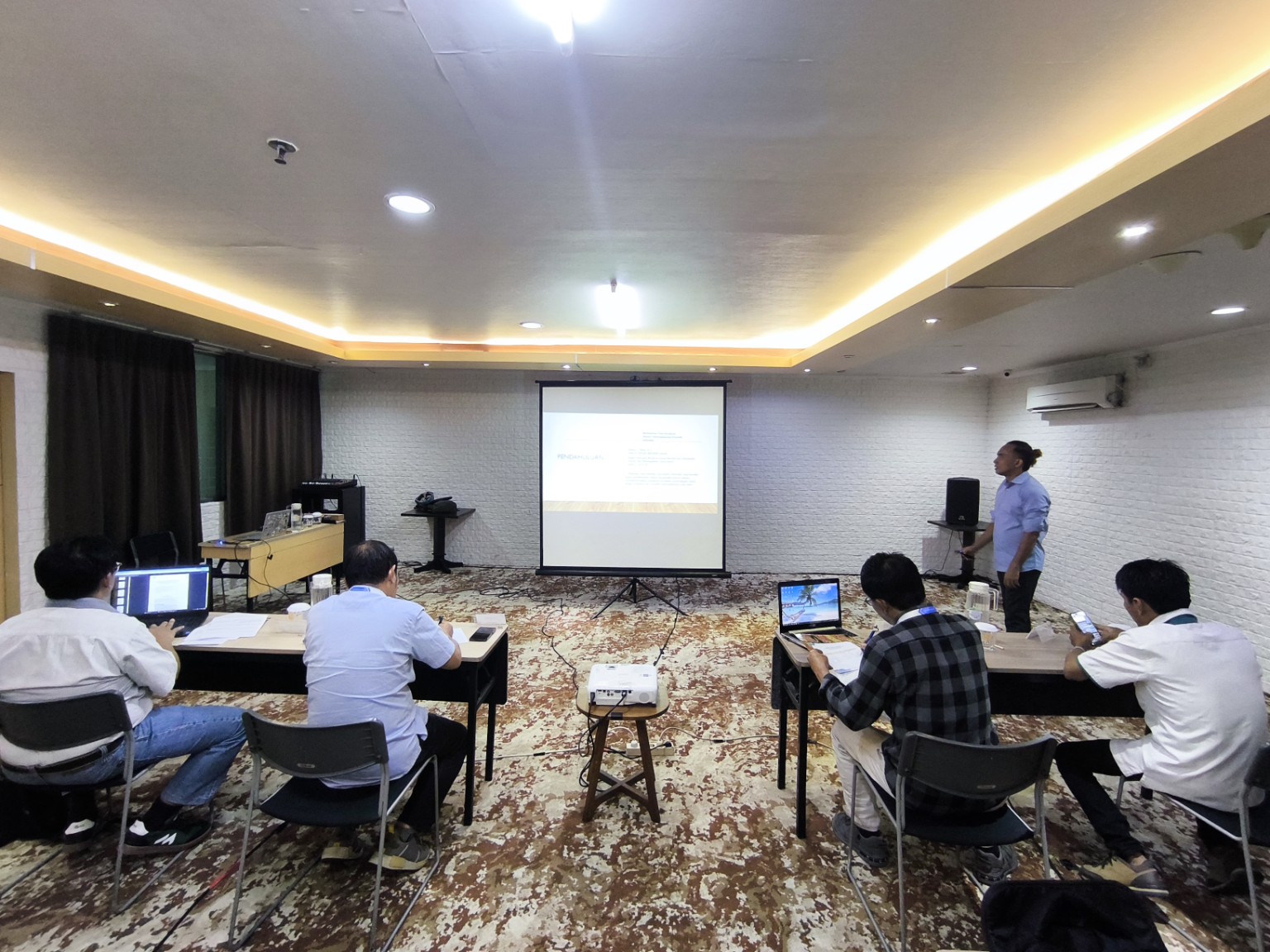 Yudha Wira saat bekerja